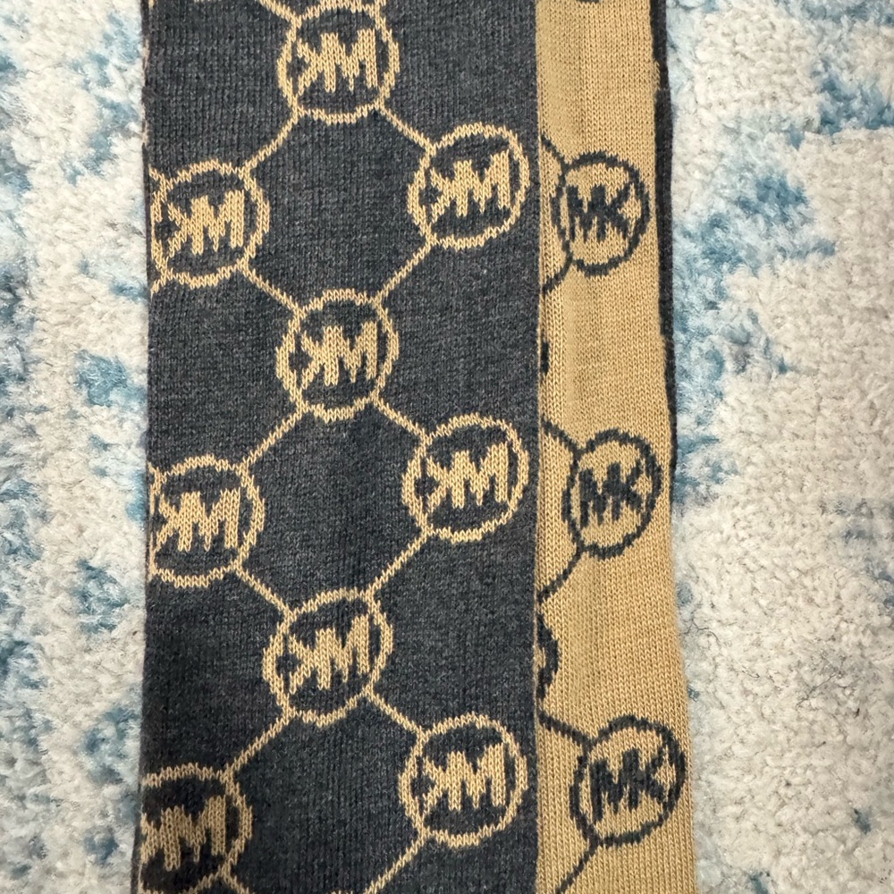 Michaels Black and Brown Men's Scarf - Picture 2 of 4
